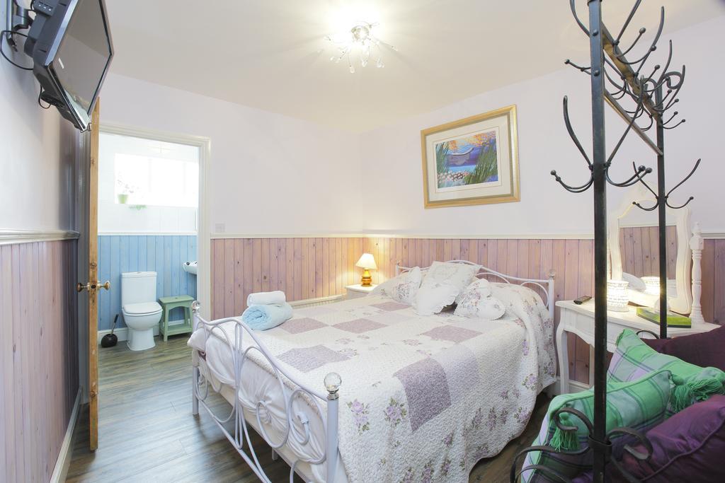 The Bridge Street Historic Guest House Lavenham Room photo